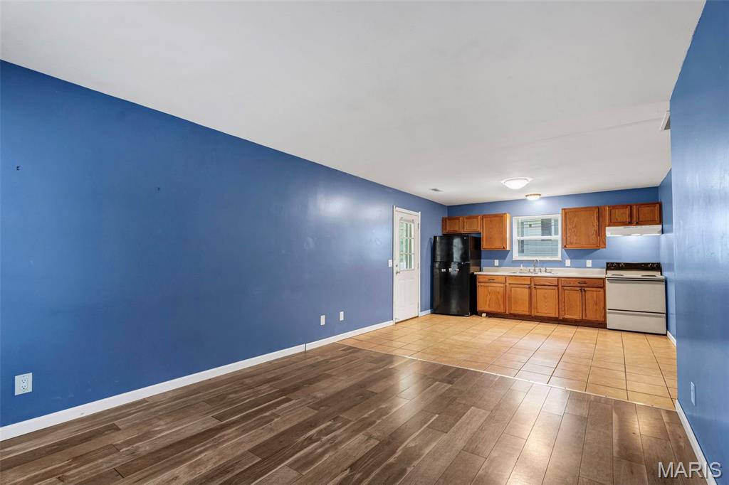 mcelheneys add - Residential Income