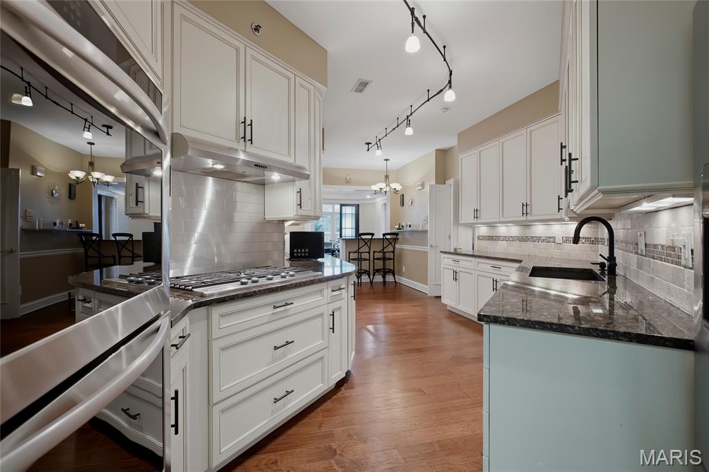 Villas At Golfview - Residential