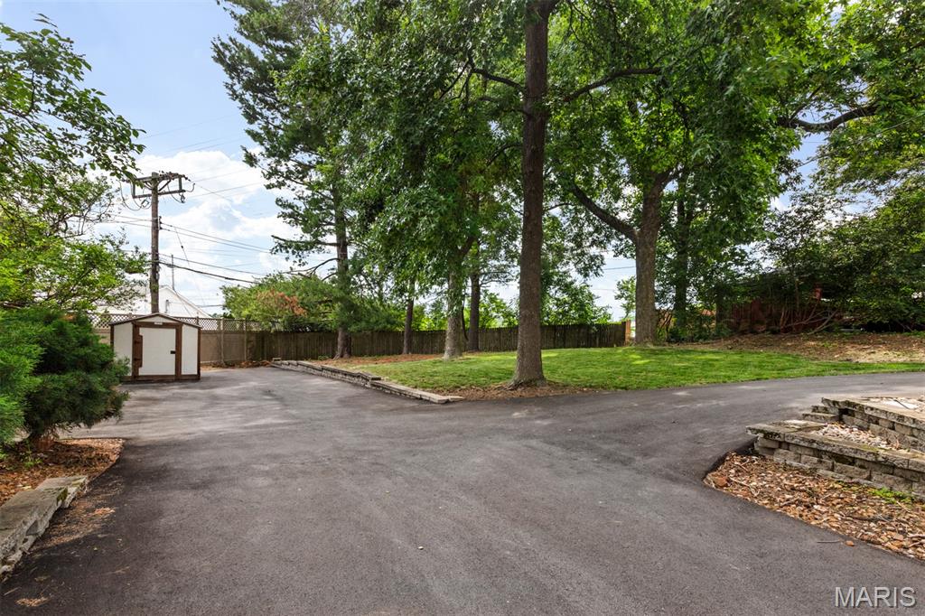 Colonial Park Lts 14 Thru 18 Resub - Residential
