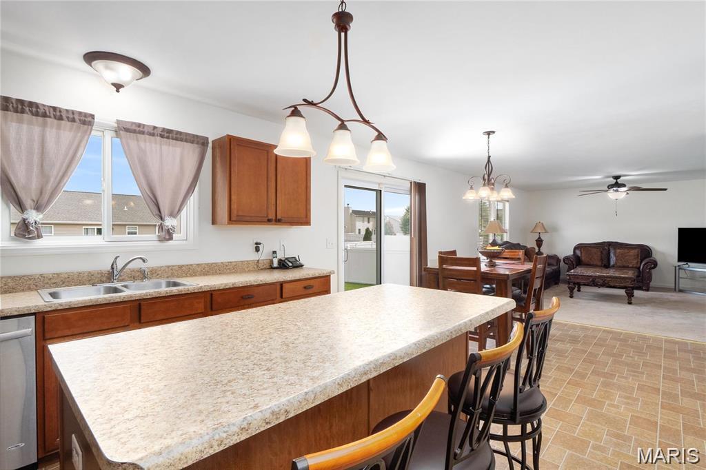 TOWNSEND SQUARE - Residential Lease