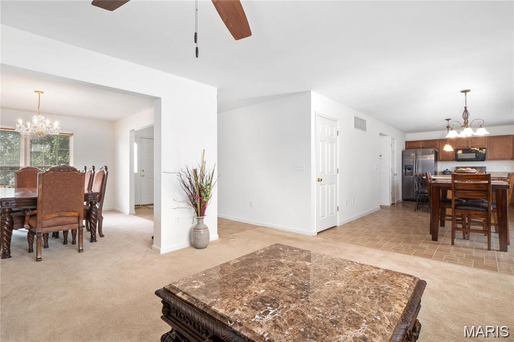 TOWNSEND SQUARE - Residential Lease