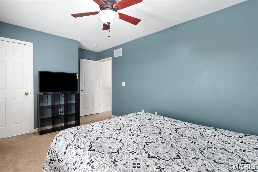 TOWNSEND SQUARE - Residential Lease