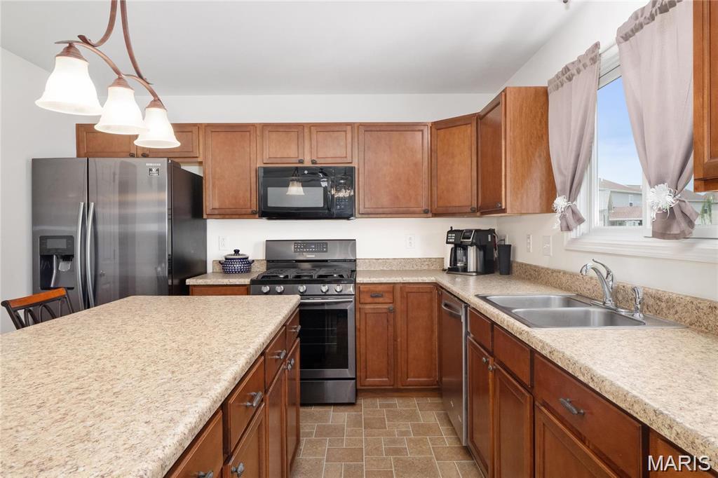 TOWNSEND SQUARE - Residential Lease