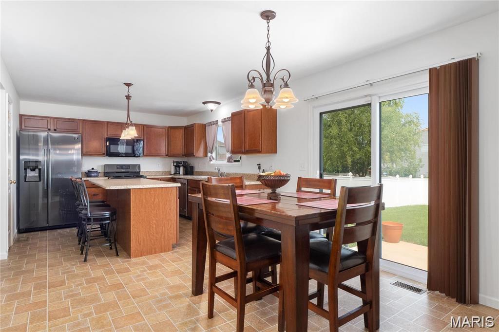 TOWNSEND SQUARE - Residential Lease