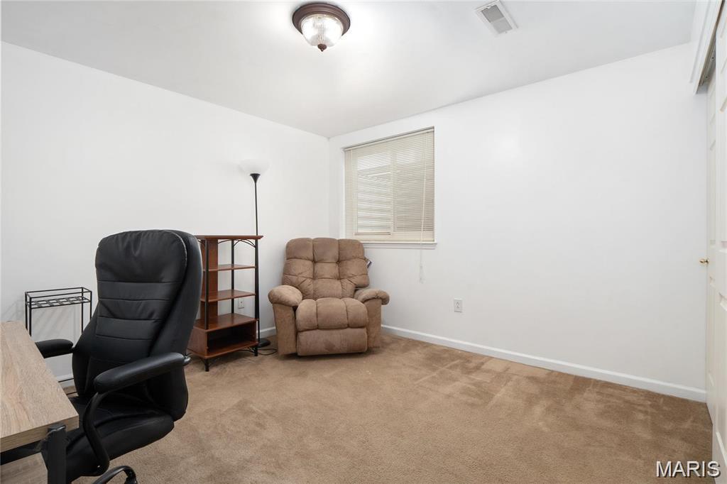 TOWNSEND SQUARE - Residential Lease