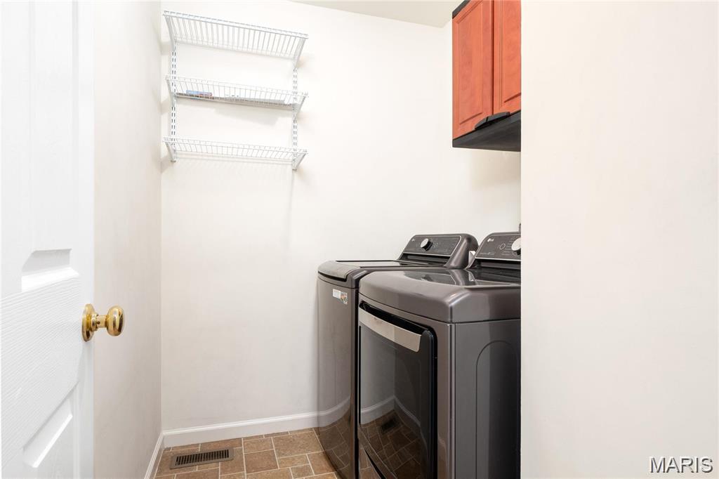 TOWNSEND SQUARE - Residential Lease