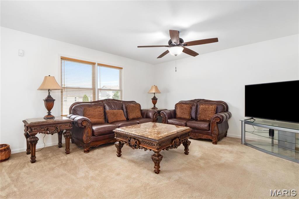 TOWNSEND SQUARE - Residential Lease