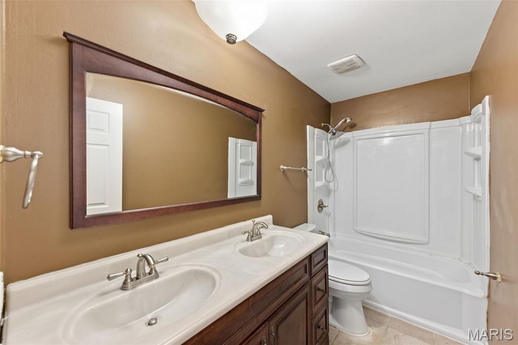 Oakville Commons Condo - Residential