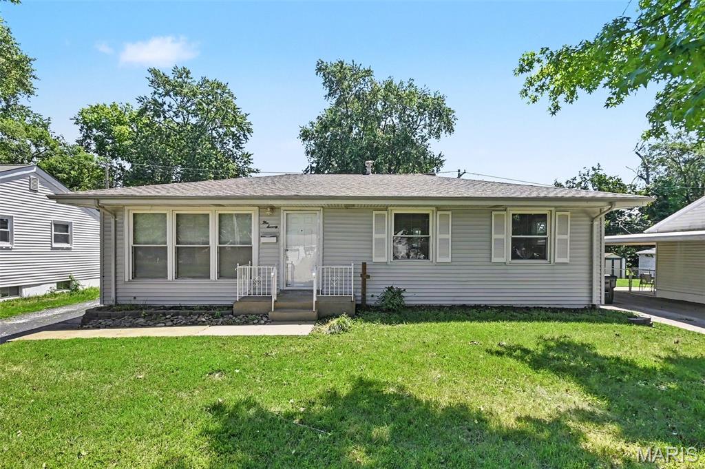 Come and see this move-in ready traditional 3-bedroom, 1.5-bathroom home located in the Loyola Terrace neighborhood. This residence features a classic floor plan with clearly defined living spaces that flow comfortably throughout the home. The kitchen is well-equipped, boasting durable granite countertops and updated stainless-steel appliances. Step outside to enjoy the privacy of a fully fenced-in backyard, offering a great space for outdoor relaxation. Additionally, the home includes an unfinished basement, providing ample storage or a blank canvas for your future needs. Conveniently located near shopping, dining, schools, and major highways, this property provides easy access to your daily essentials. Schedule your private showing today!