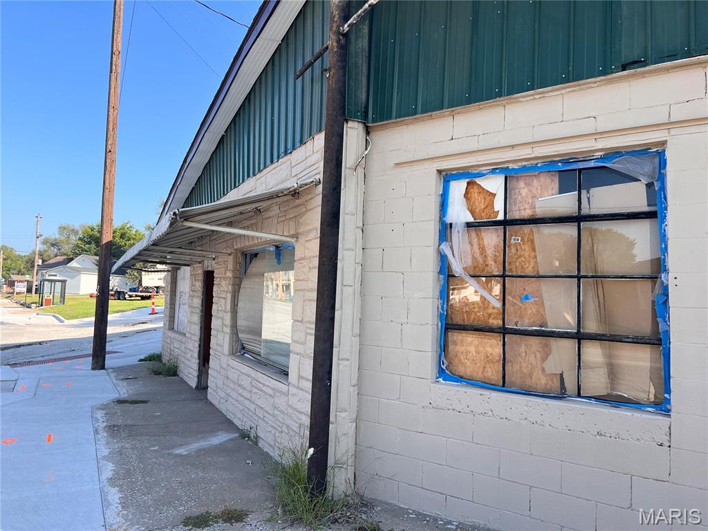 TWO BUILDINGS FOR ONE LOW PRICE OF $40,000 TOTAL. Great opportunity to pick up two adjacent commercial properties as a package for a total asking price of JUST $40,000. Properties are 214 W St Louis Ave and 220 W St Louis Ave in EAST Alton IL. Seller seeks CASH AS IS OFFER with All Contents. 220 Buolding has a recently replaced roof. Properties cannot be occupied until/unless all conditions of the City of East Alton have been addressed. Schedule your showing through MLS or contact listing agent. Motivated seller desires to close quickly. Tour and bring your best offer.