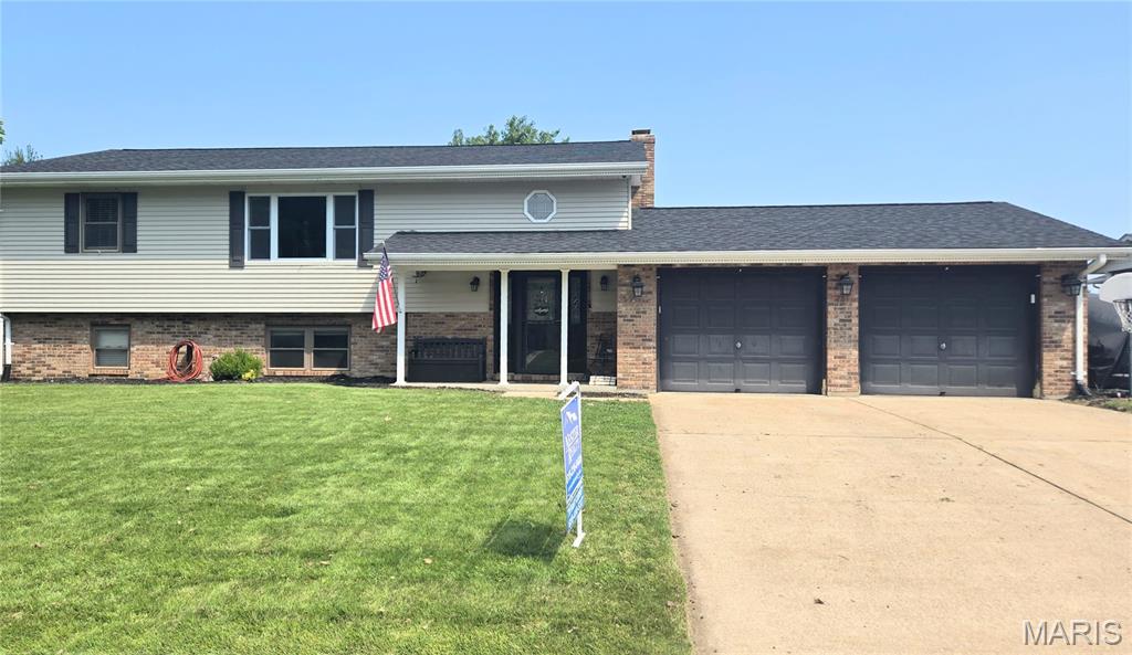 SHOWSTOPPER! This stunning 4-bedroom, 3-bathroom split-level home in Smithton is the one you’ve been waiting for! Beautifully updated throughout, this move-in-ready home offers spacious living areas, generously sized bedrooms, and modern finishes that make it truly stand out.

Step outside and prepare to fall in love with the backyard oasis! The huge, beautifully landscaped yard features a designated mulched play area, above-ground pool, and expansive deck—perfect for summer entertaining, relaxing, and making memories with family and friends. Whether you’re hosting a backyard gathering or enjoying a quiet evening outdoors, this space is sure to impress.

With a new roof installed in 2024, extensive updates, large bedrooms, and an incredible outdoor retreat, this home checks all the boxes. Beautiful, spacious, updated, and packed with features—you truly must see this home to appreciate all it has to offer!