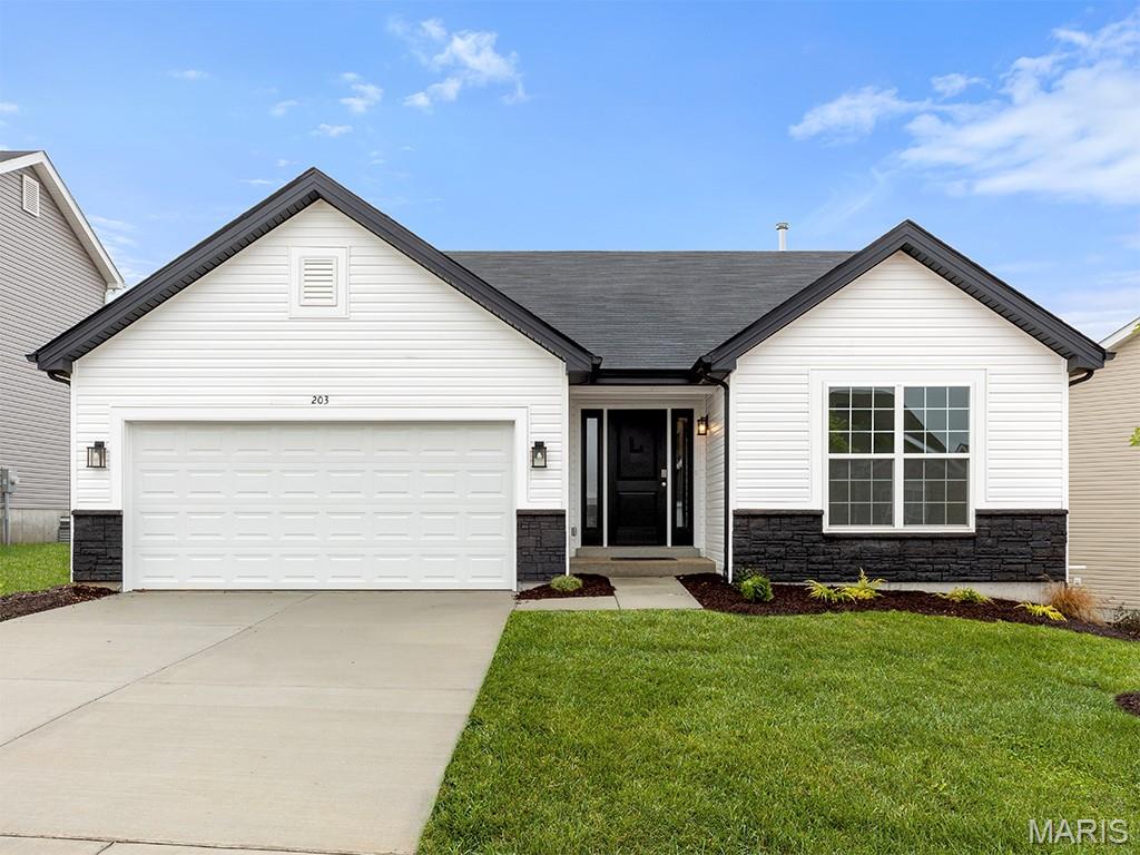 New McBride Homes Aspen 3BR & 2BA, ranch-style home will be available this fall! Enjoy an open floor plan w/vaulted ceiling, great room w/ceiling fan, 6ft windows & wood laminate flooring in the main living area. The kitchen features level 4 Brellin White 42” tall cabinetry, quartz countertops, stainless steel GE appliances, & a peninsula with a flush breakfast bar for additional seating. The primary suite has a walk-in closet, & private bath with a double sink vanity & a 5ft walk-in shower. Two extra bedrooms & a full bath add convenience. Other extras include ceiling fan prewires, main floor laundry, garage coach lights, upgraded matte black lighting/plumbing fixtures, white two panel interior doors & more! The LL features ¾ bath rough in for a future finish. The Timbers is a 75-acre master planned community surrounded by scenic hills, woods, & common ground. Enjoy peace of mind with McBride Homes’ 10 yr builders warranty & great customer service! Similar photos shown.