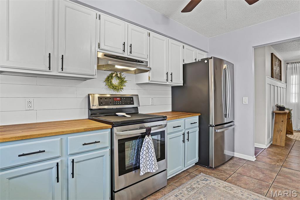 Meadowlake Acres 5thadd - Residential