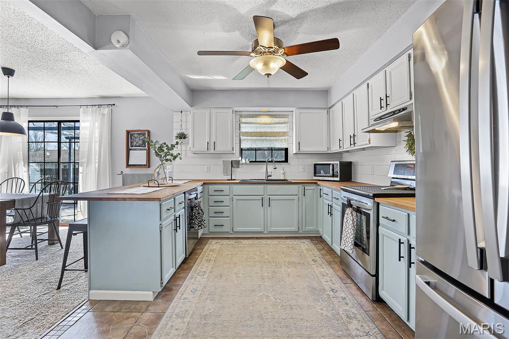 Meadowlake Acres 5thadd - Residential