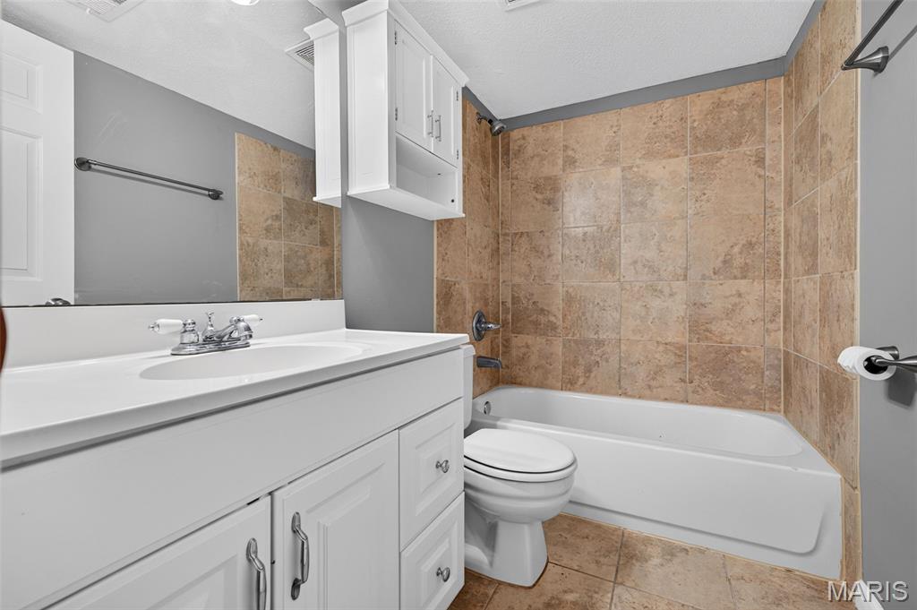 Brentwood Forest Condo Ph One - Residential