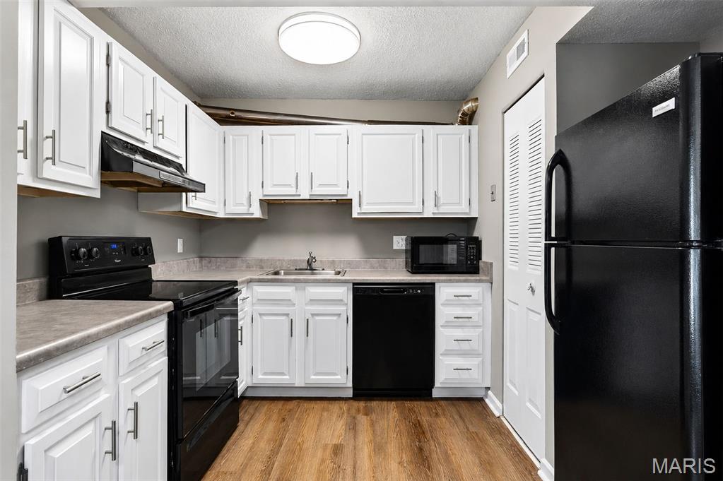 Brentwood Forest Condo Ph One - Residential