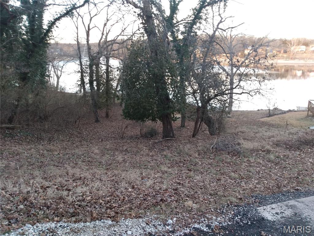 Lake Wauwanoka - Land