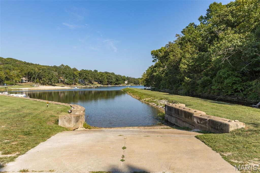 Lake Wauwanoka - Land