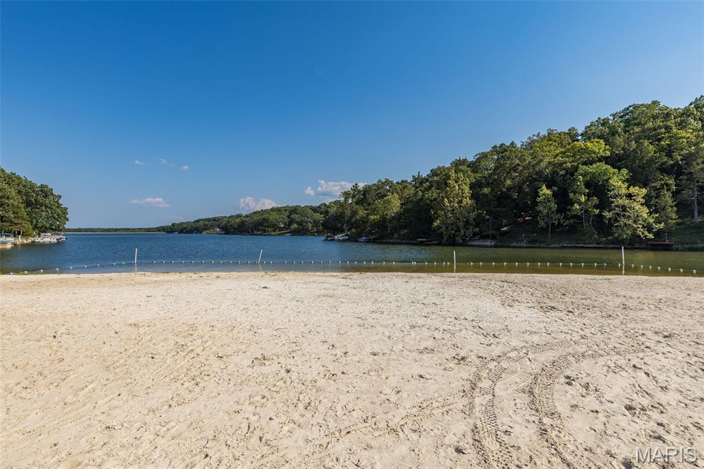 Lake Wauwanoka - Land
