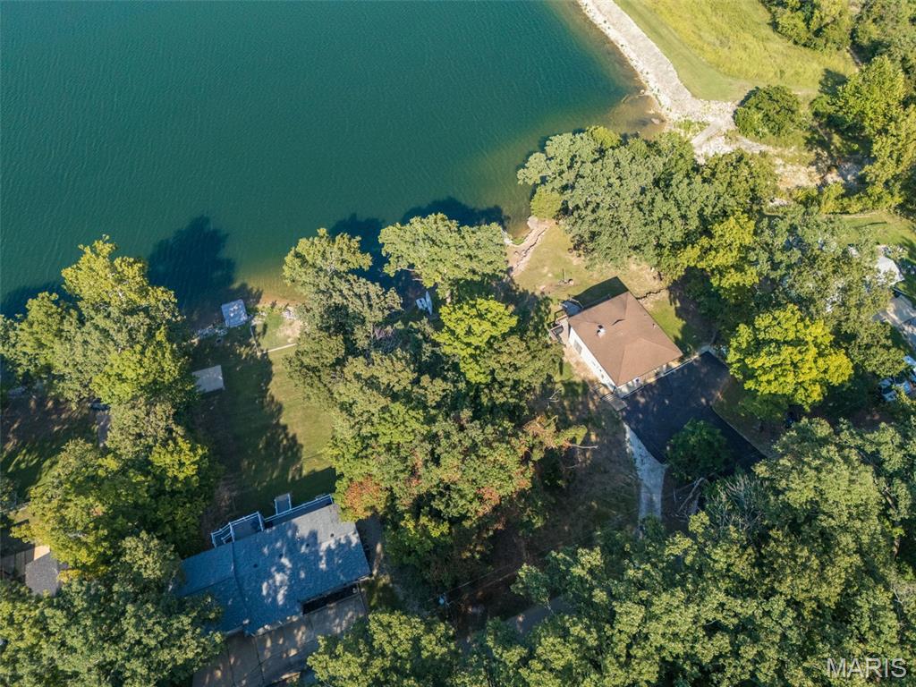 Lake Wauwanoka - Land