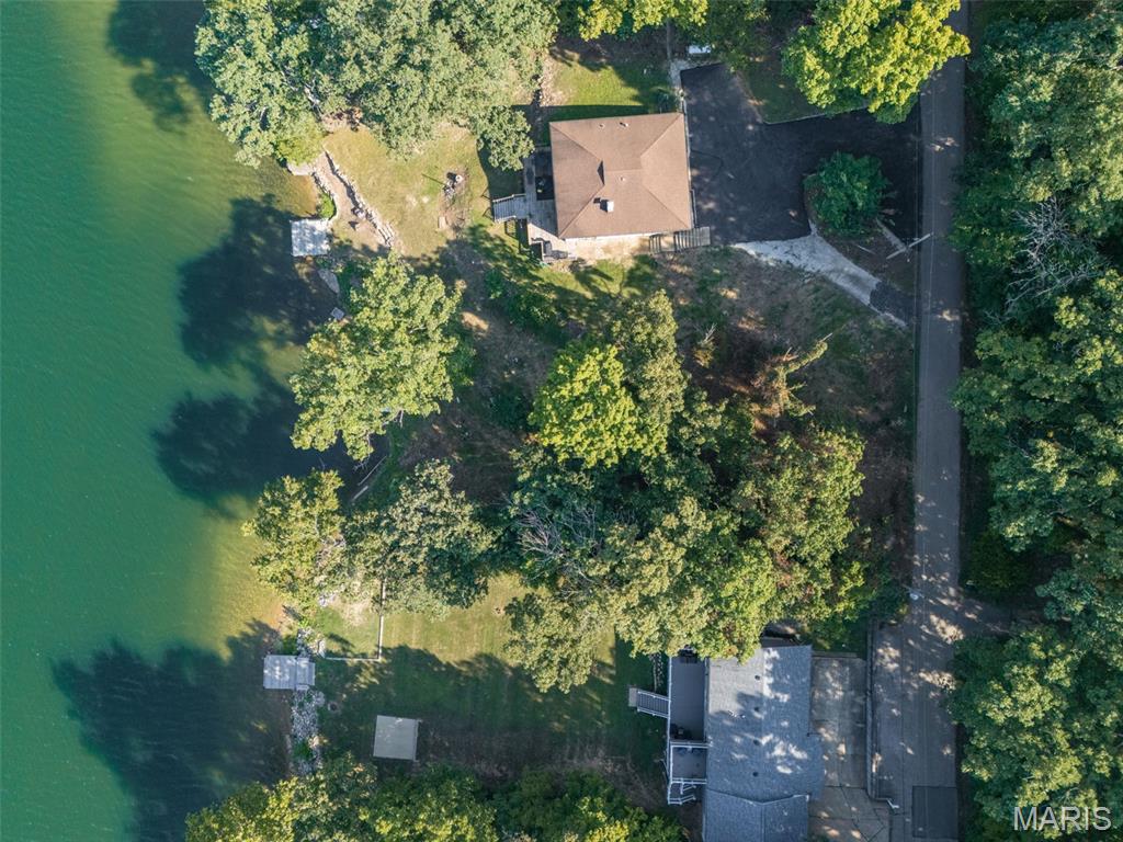 Lake Wauwanoka - Land