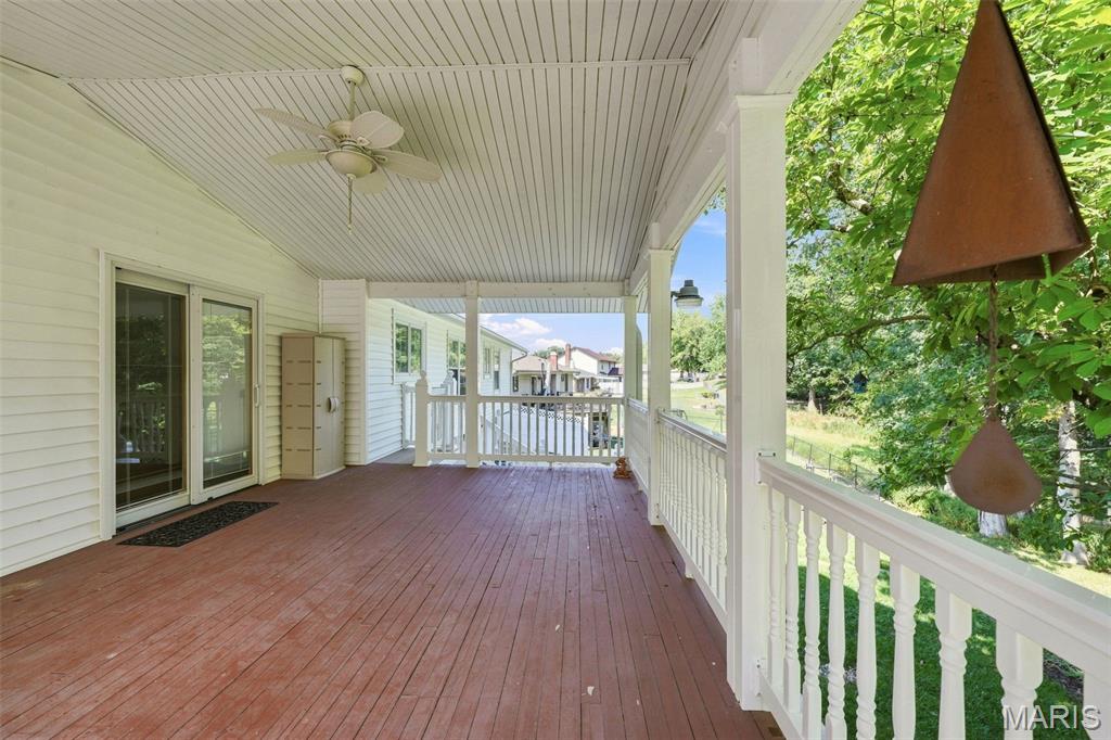 New England Town 7 - Residential
