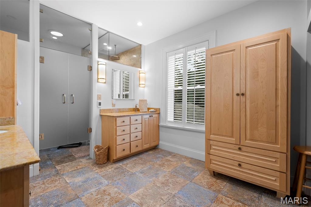 Laclede Place - Residential