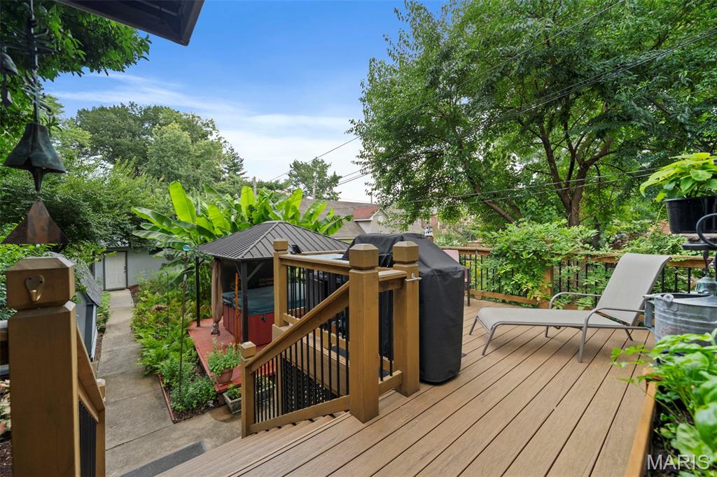 Laclede Place - Residential