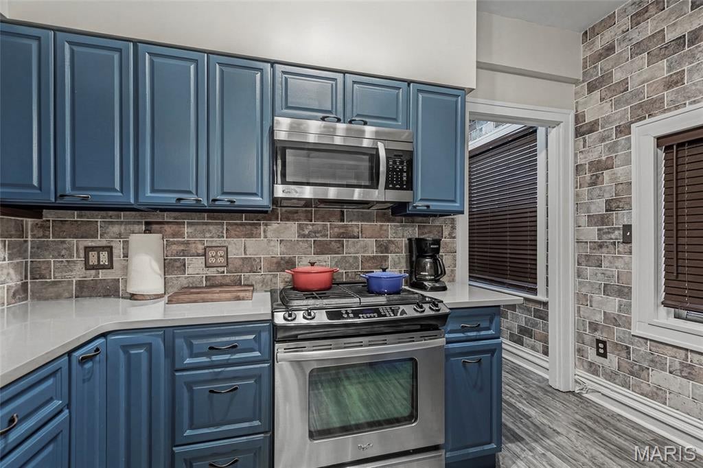 Versailles Condo - Residential