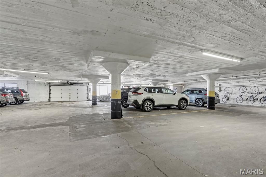 Versailles Condo - Residential