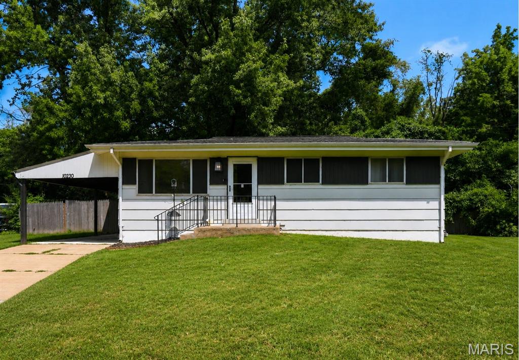 Crown Point Manor - Residential