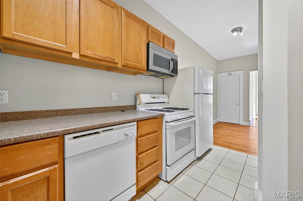 3537-3539 Giles Condos - Residential Income