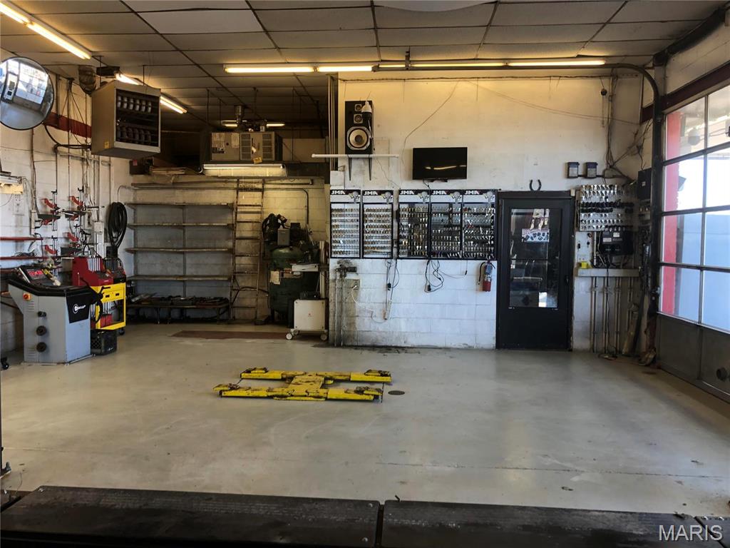 Brookmount Estate 12 - Commercial Sale