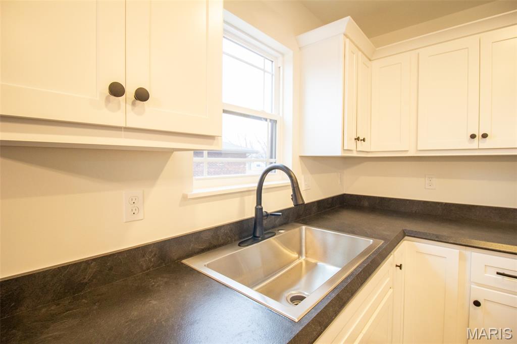 Wilshire Manor - Residential