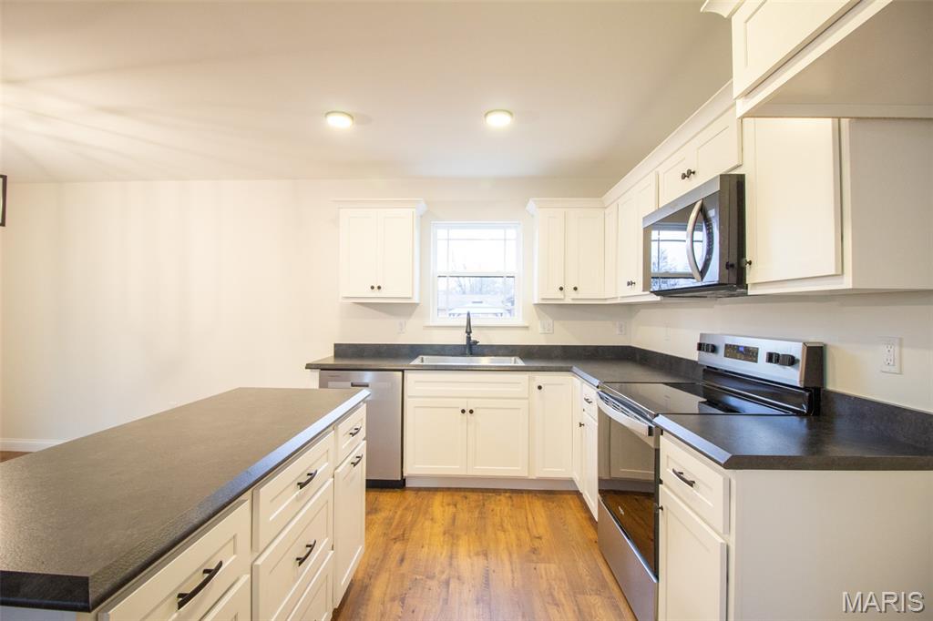 Wilshire Manor - Residential