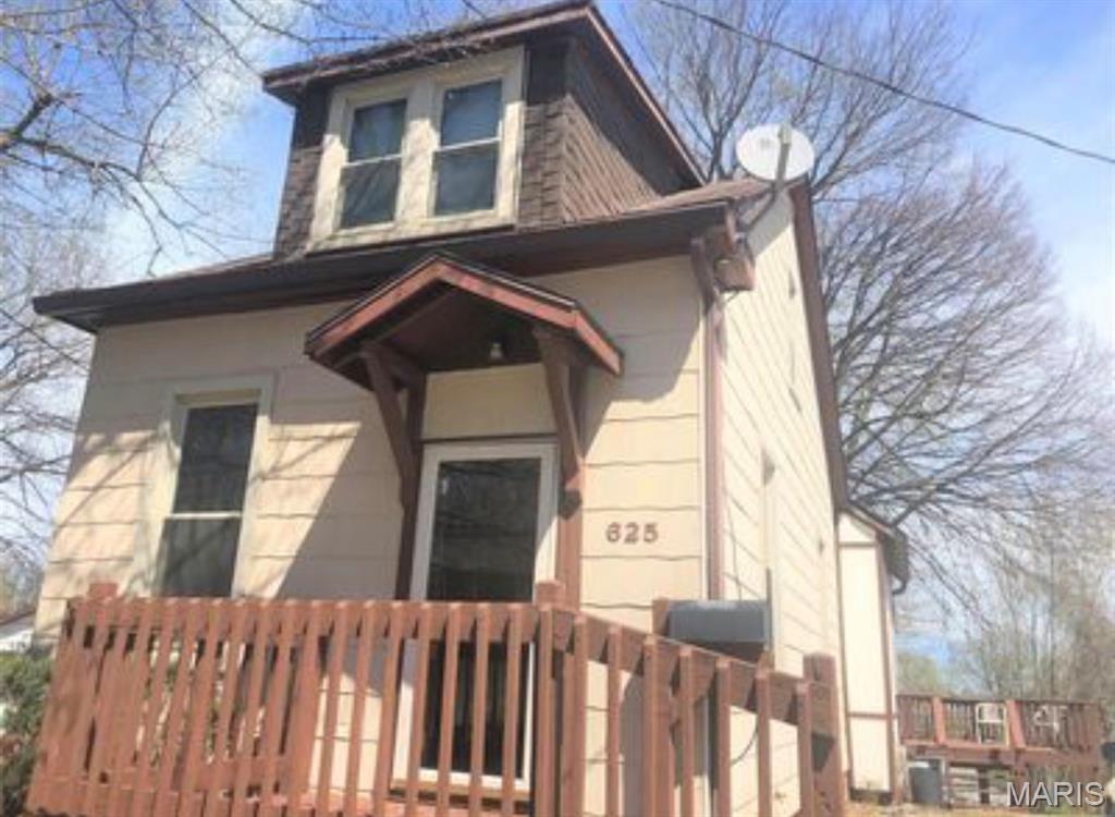 Home offering 1BR/1BT with unfinished basement.