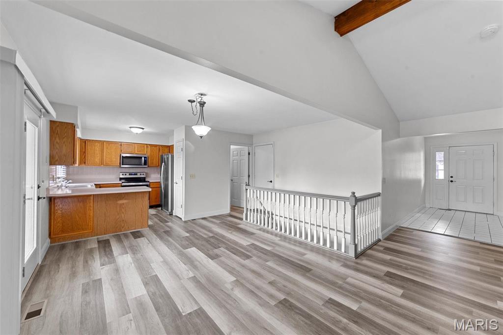 Brookwood Estate 01 - Residential Lease