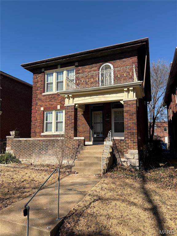 Investors and owner-occupants take note — this is a rare opportunity in a prime St. Louis location.
This brick duplex sits in the heart of one of the city’s most walkable and desirable neighborhoods. Just steps from local favorites like Golden Hoosier and Bud’s Pizza, and surrounded by coffee shops, grocery stores, pharmacies, fitness centers, and everyday conveniences that consistently drive strong rental demand. Easy access to major highways and just 10 minutes from downtown St. Louis.
As rents and property values continue to rise in the area, this property presents a true value-add opportunity. Both units are currently rented below market at $875 and $850, while comparable turnkey 2 bed, 1 bath units regularly lease in the $1,200–$1,300 range.  One of the leases ends April 2026.  
The building offers solid construction, great bones, and two brand new boilers. With its inherent charm and strong fundamentals, it’s simply waiting for your finishing touches to unlock its full potential.