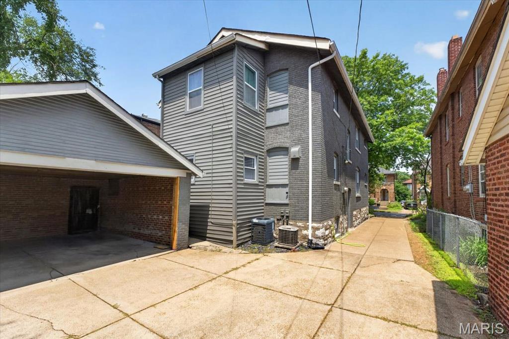 University Park - Residential Income