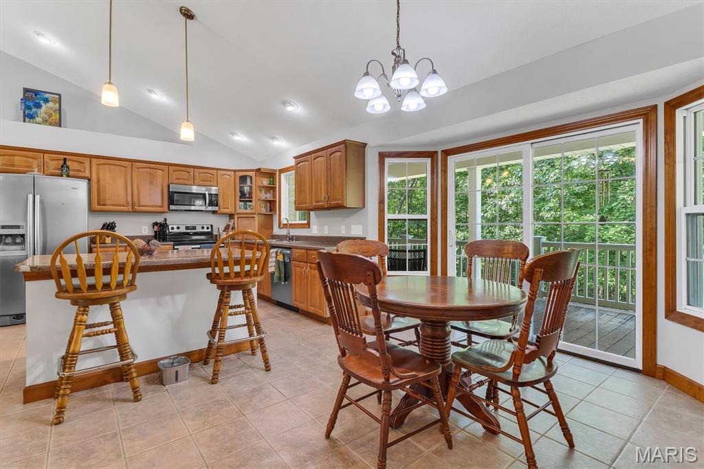 Royal Ridge - Residential