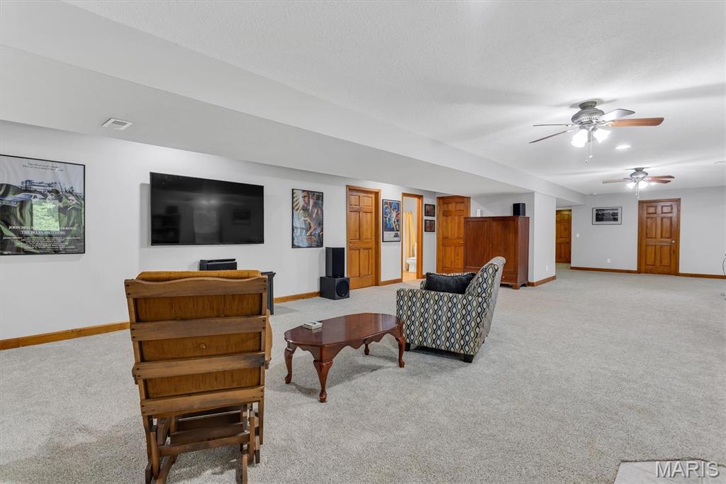 Royal Ridge - Residential