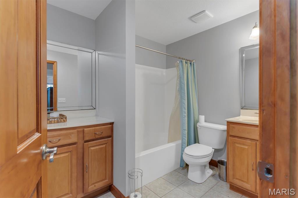 Royal Ridge - Residential