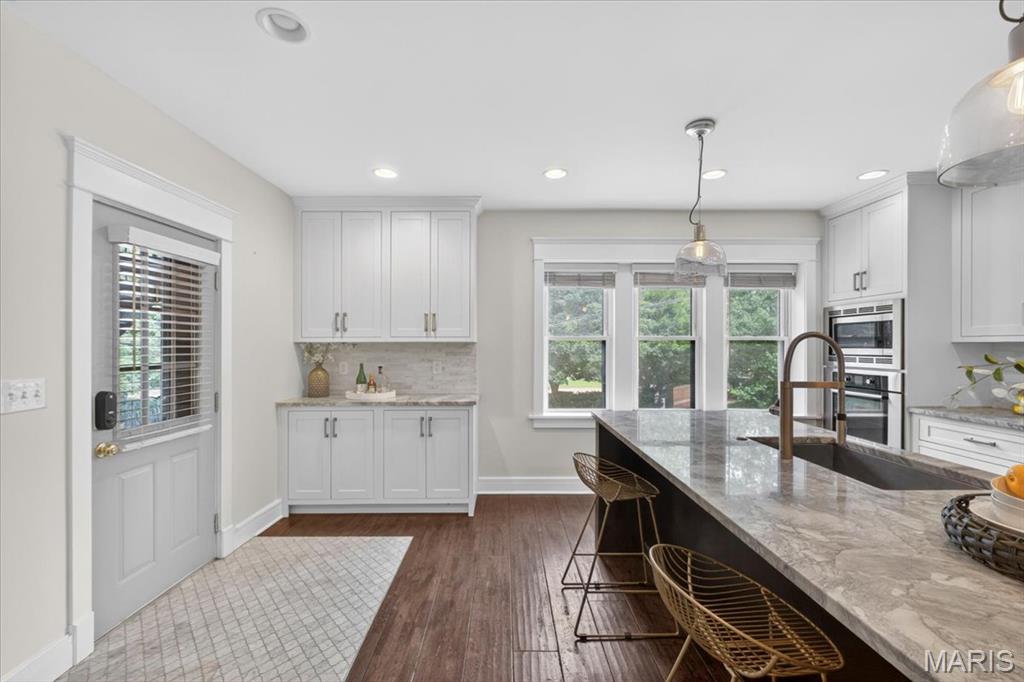 Wydown Forest Court Condo - Residential