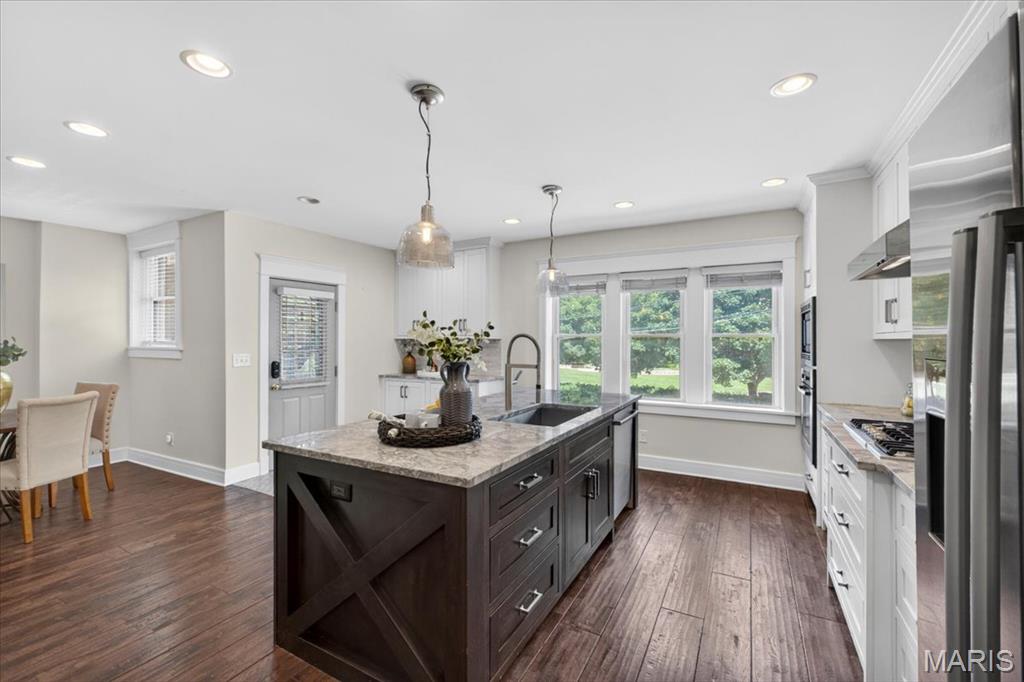 Wydown Forest Court Condo - Residential