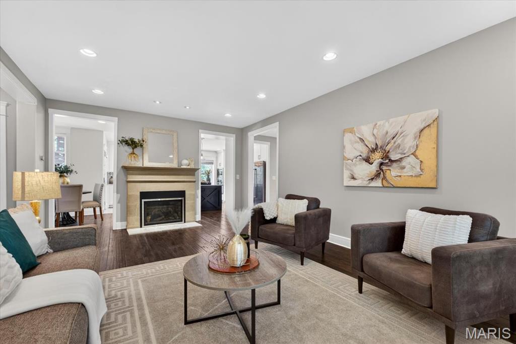 Wydown Forest Court Condo - Residential