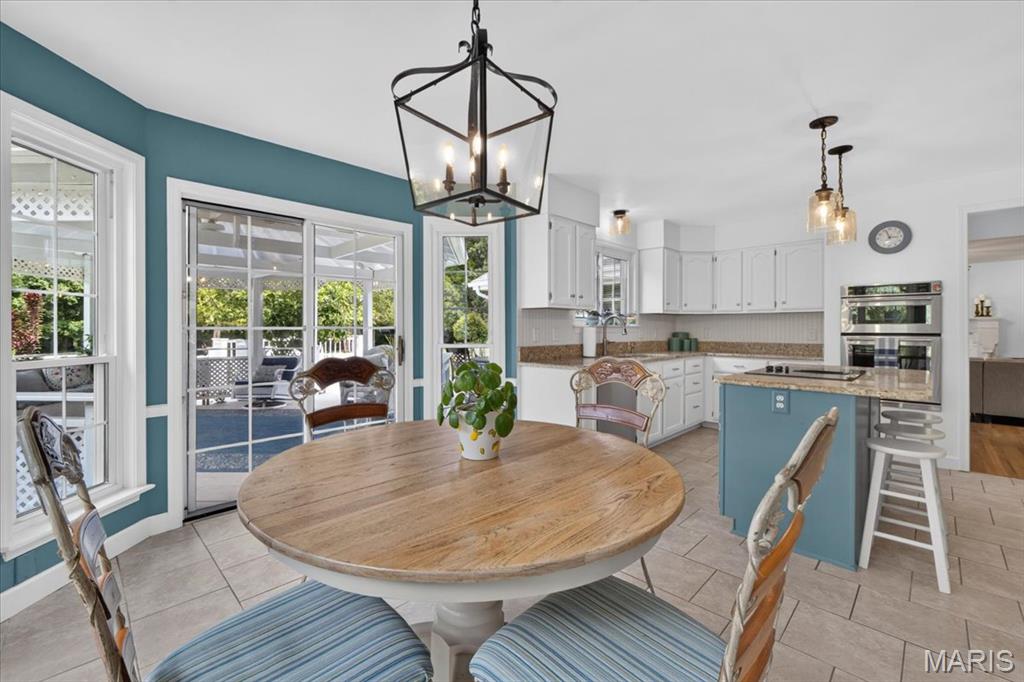 Est At Westchester Farm #3 - Residential