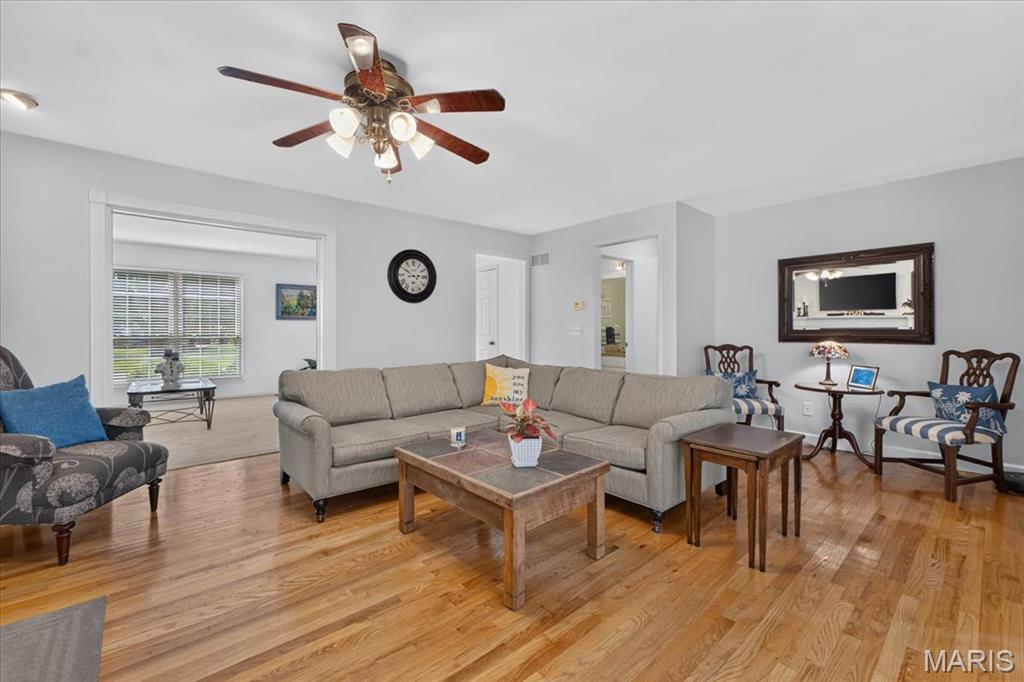 Est At Westchester Farm #3 - Residential