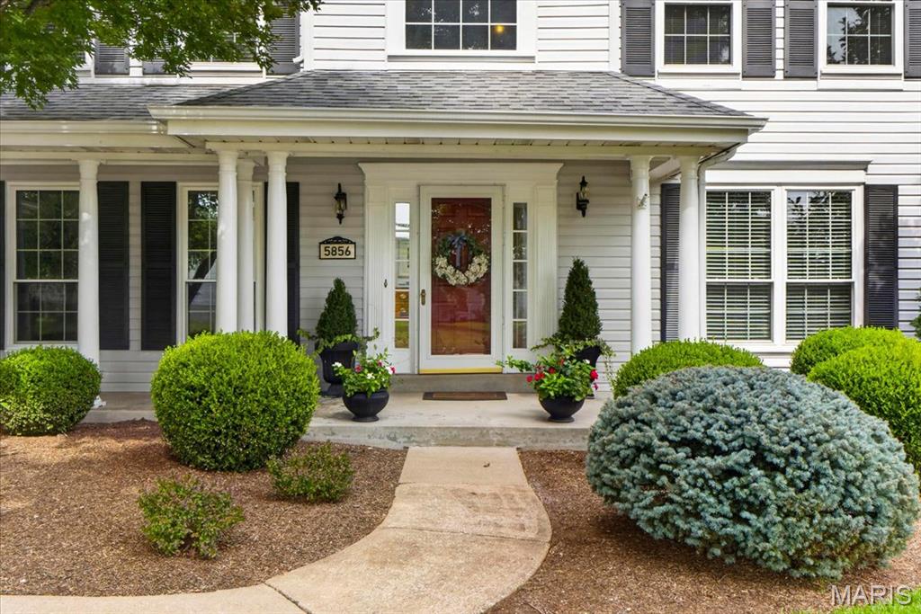Est At Westchester Farm #3 - Residential