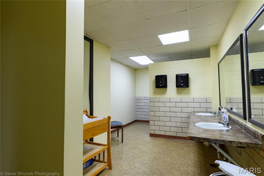 Central Add - Commercial Sale