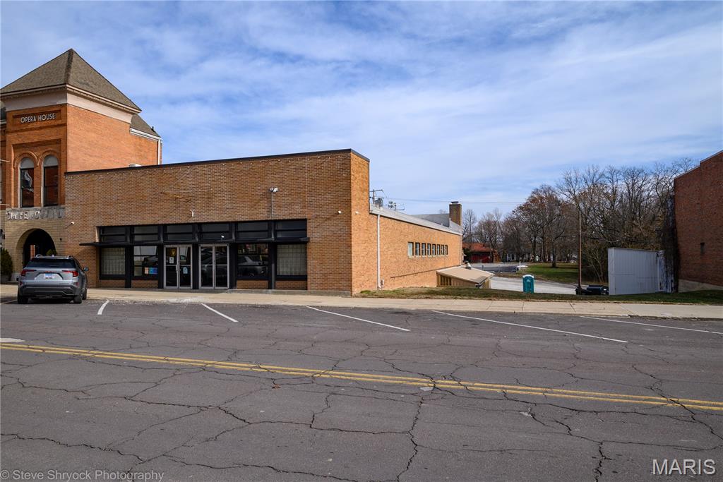 Central Add - Commercial Sale